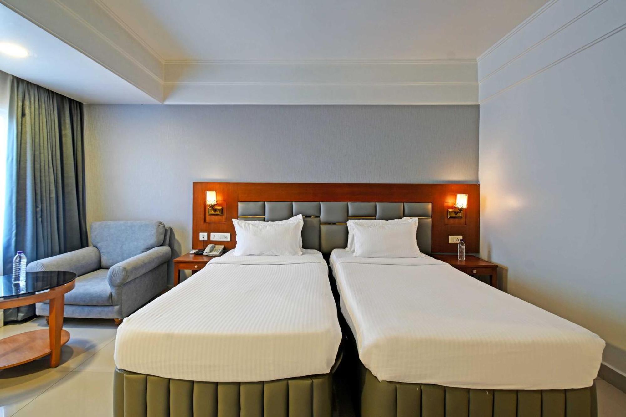 Palette Madhapur Hotel Hyderabad Exterior photo